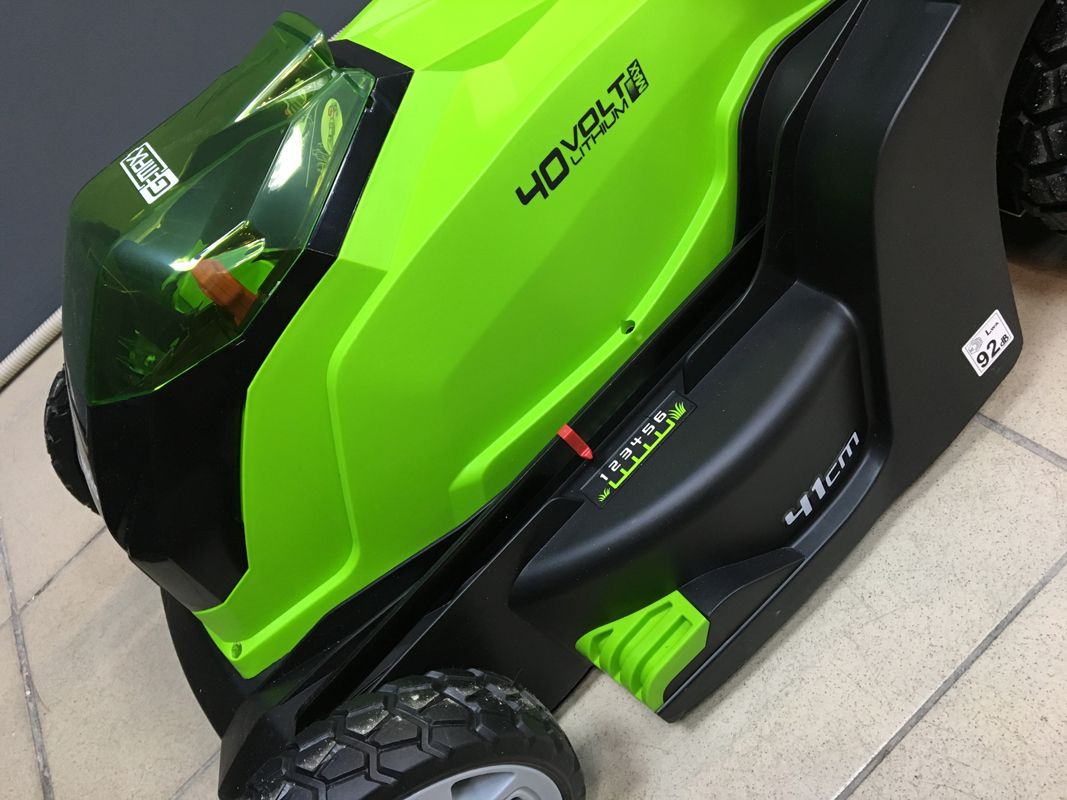 Газонокосилка аккумуляторная Greenworks 40 см 40V G40LM40, без АКБ и ЗУ