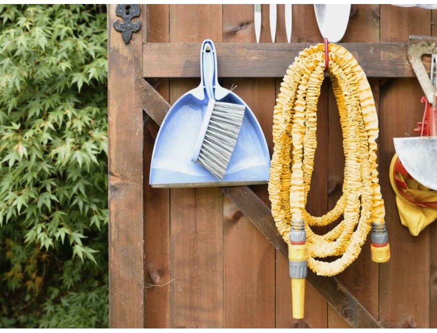 Шланг для полива HoZelock 8215 растягивающийся 15 м с коннекторами и наконечником для шланга